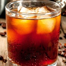 Musta ryssä lasissa