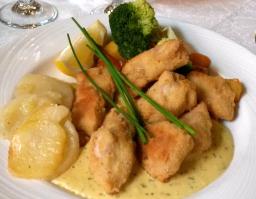 Paistettua kateenkorvaa lautasella