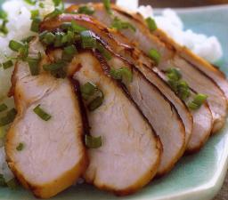 Teriyakimarinadi ja marinoitua kanaa