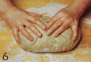 Taita myös taikinan päät täytteen päälle