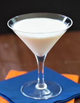 Cowboy cocktail cocktaillasissa