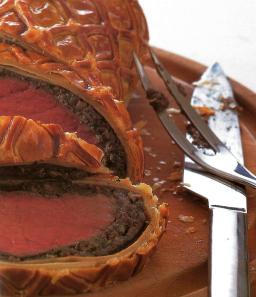 Filee Wellington valmiina tarjoiltavaksi