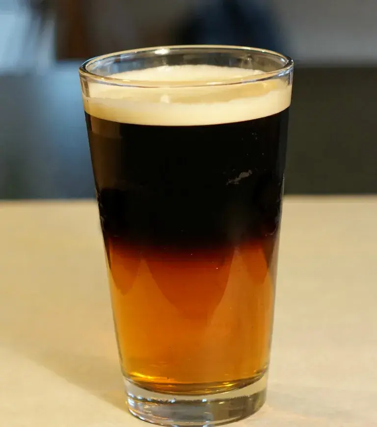 Half and Half juomasekoitus I-oluesta ja portterista