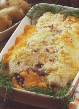 Hapansilakkalaatikkoa vuoassa tarjoiluvalmiina