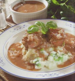 Hotelli Kramerin pihvit lautasella