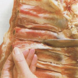 Irrota kalvo terävällä veitsellä