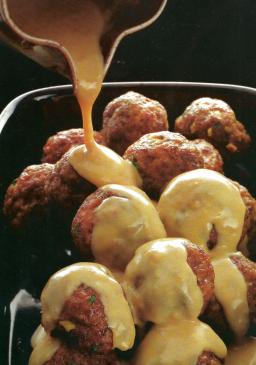 Maukkaimman ja mehevimmän tuloksen saat kun käytät laihaa lihaa, jossa on vain vähän rasvajuonteita.