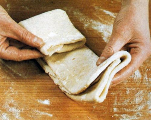 Taikinan kaavilointi useaan kertaan