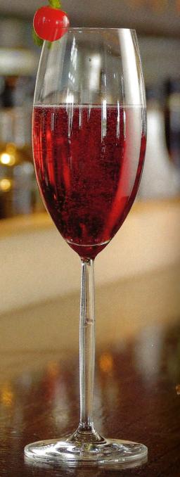 Kir Royale lasissa