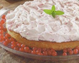 Kruunun kakku tarjoiluvalmiina