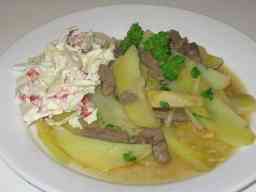 Merimiespihvit lautasella