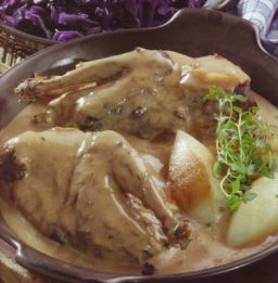 Paistettua riekkoa padassa