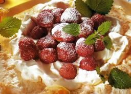 Pavlova tarjoilualustalla