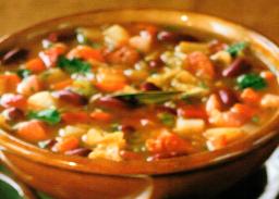 Sopa de Pedra - kivikeitto lautasella