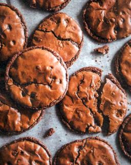 Suklaakeksit tarjolla