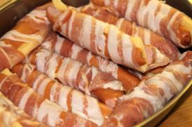 Sveitsiläiset nakit menossa uuniin.