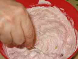 Täytteen valmistaminen