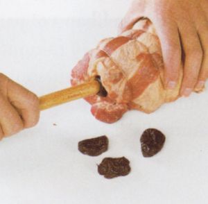 Työnnä täyte koloon