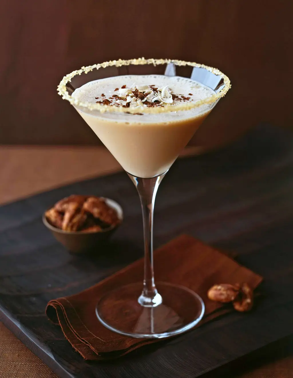 Vodka Special cocktail lasissa, ravistettu ja jäillä